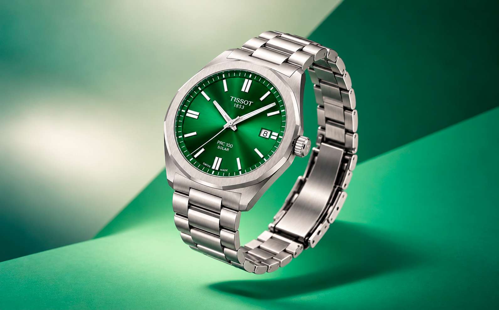 Tissot PRC 100 Solar: два размера, зелёный циферблат и 14 месяцев без света