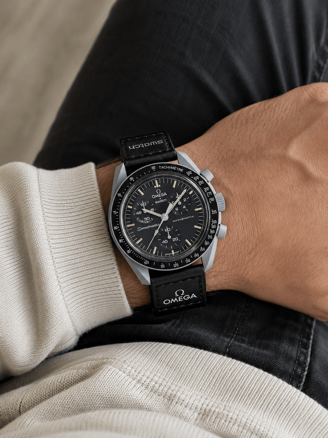 Обзор Swatch x Omega MoonSwatch Mission To The Moon SO33M100