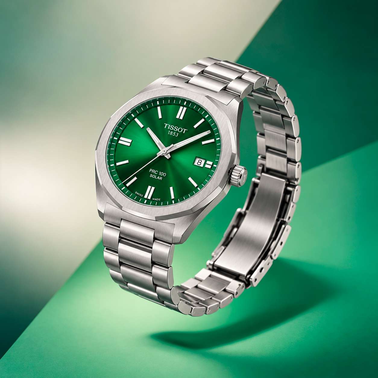 Tissot PRC 100 Solar: два размера, зелёный циферблат и 14 месяцев без света