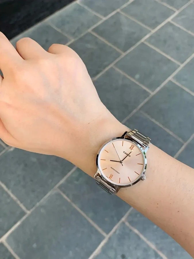 Часы Casio Collection LTP-VT01D-4B — кварцевые, металл сталь