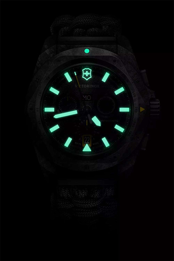 Часы Victorinox I.N.O.X. V 241989.1 — Швейцария, кварцевые