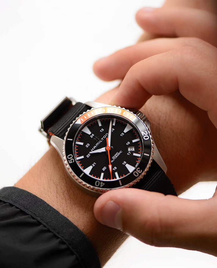 Часы Hamilton Khaki Navy Scuba Auto H82305931 — сталь металл, Швейцария