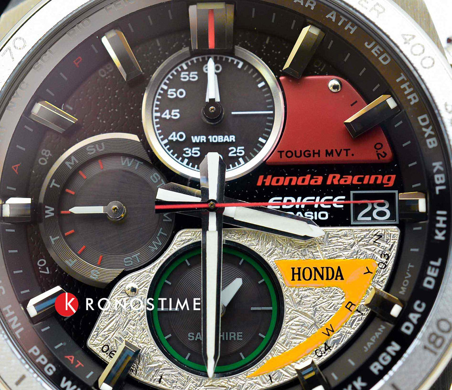 Часы Casio Edifice EQW-A2000HR-1A — кварцевые