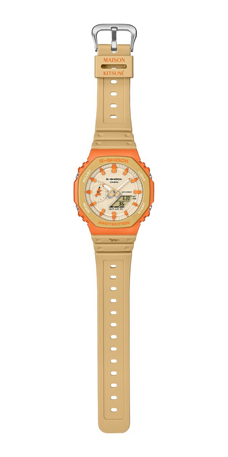 Часы Casio G-Shock x Maison Kitsune GA-2110MK-5A — кварцевые, карбон пластик