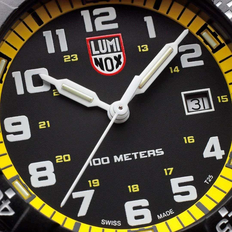 Часы Luminox Leatherback Sea Turtle XS.0325 — карбон пластик, Швейцария