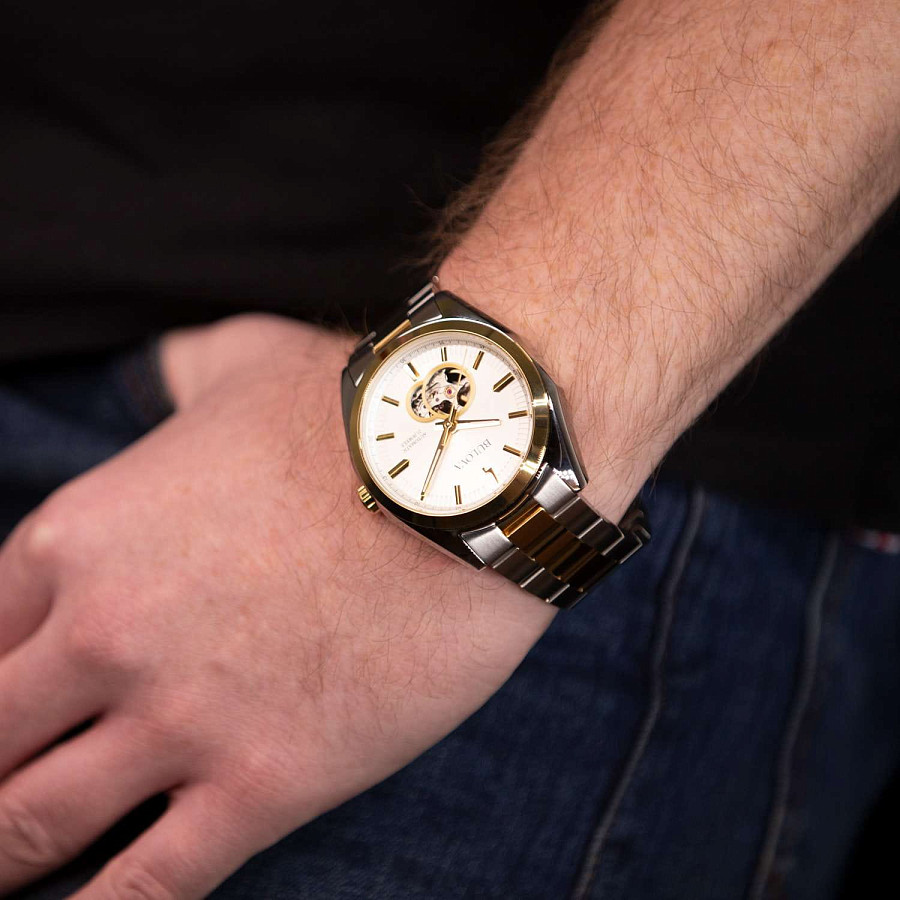 Часы Bulova Surveyor 98A284 — металл сталь, США