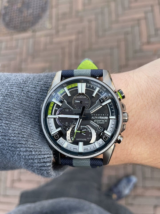 Часы Casio Edifice Scuderia Alpha Tauri Limited Edition EQB-1200AT-1A — мужские, тканевый
