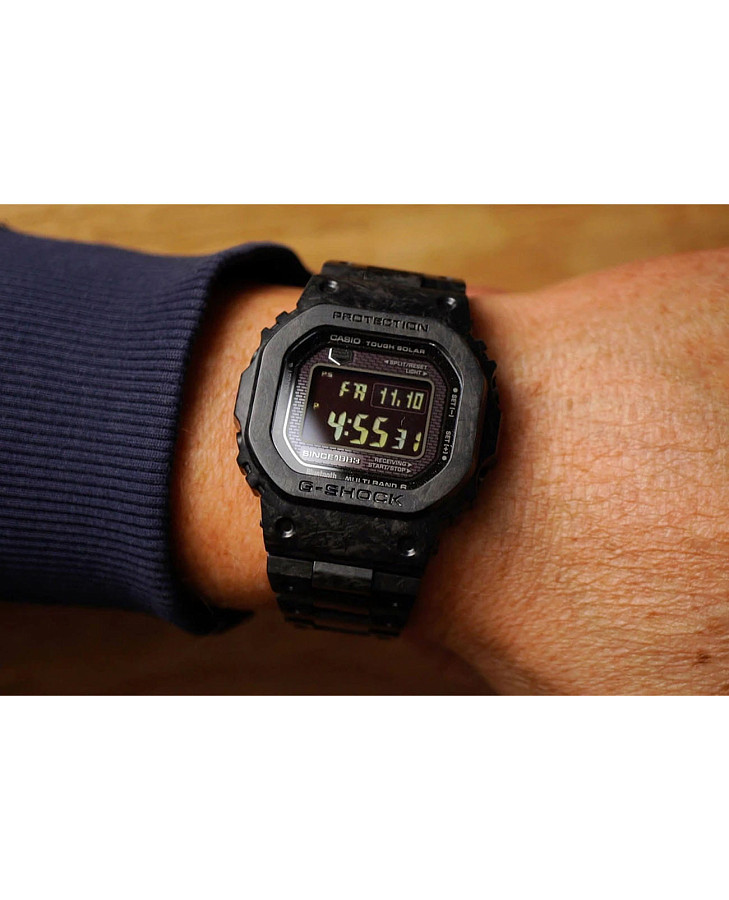 Часы Casio G-Shock GCW-B5000UN-1 — электронные, пластик карбон