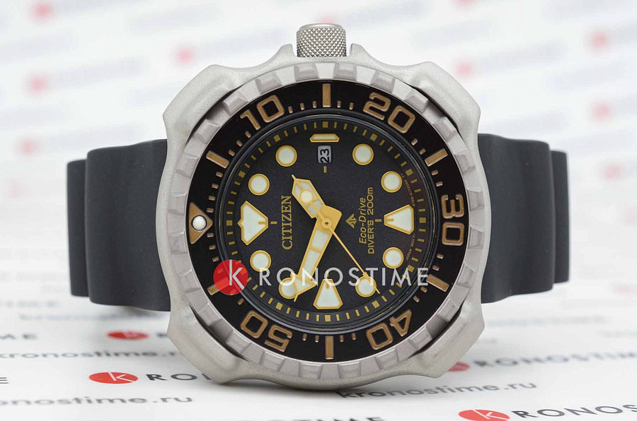 Часы Citizen Promaster BN0220-16E — кварцевые, титан