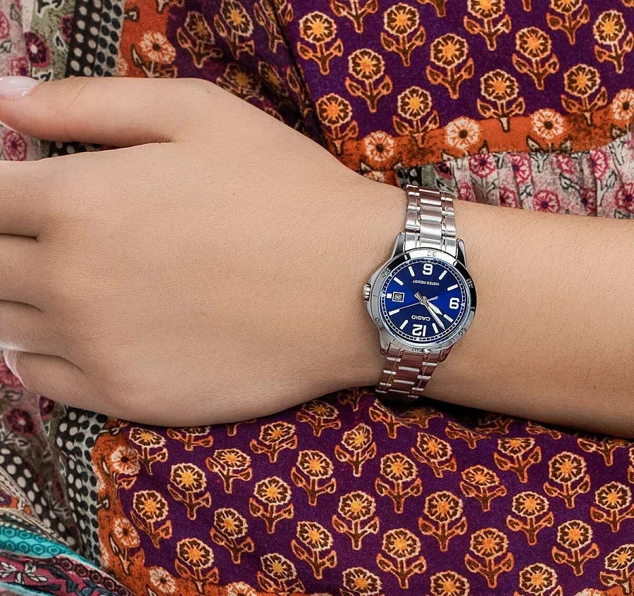 Часы Casio Collection LTP-V004D-2B — кварцевые, сталь металл