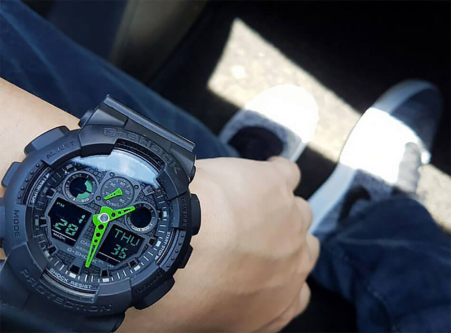 Часы Casio G-Shock GA-100C-1A3 — черный, пластик