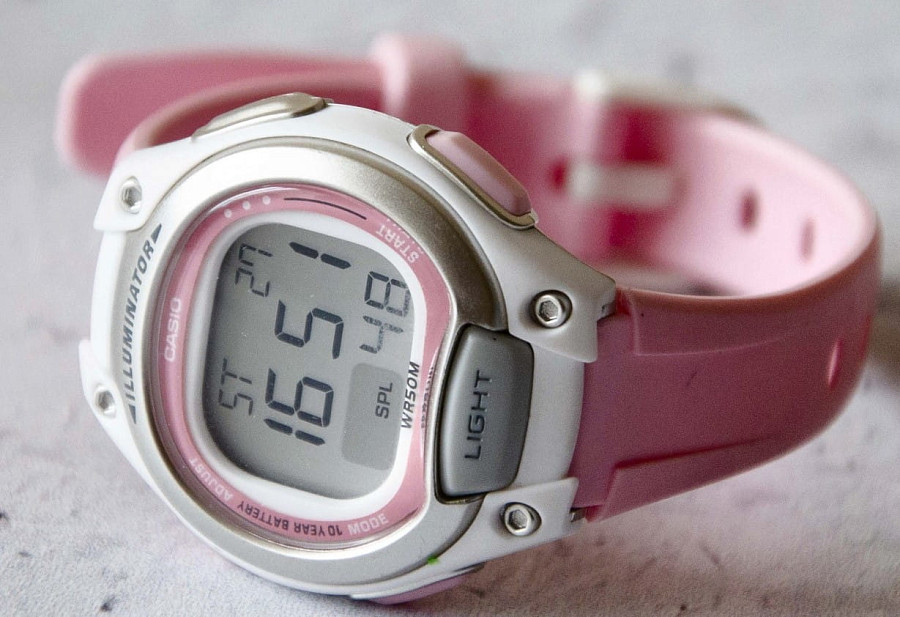 Часы Casio Collection LW-203-4AVDF (LW-203-4A) — артикул LW-203-4A