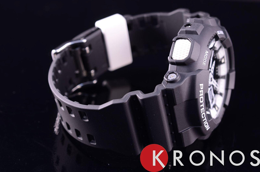 Часы Casio G-Shock GA-110BW-1A — пластик, Япония