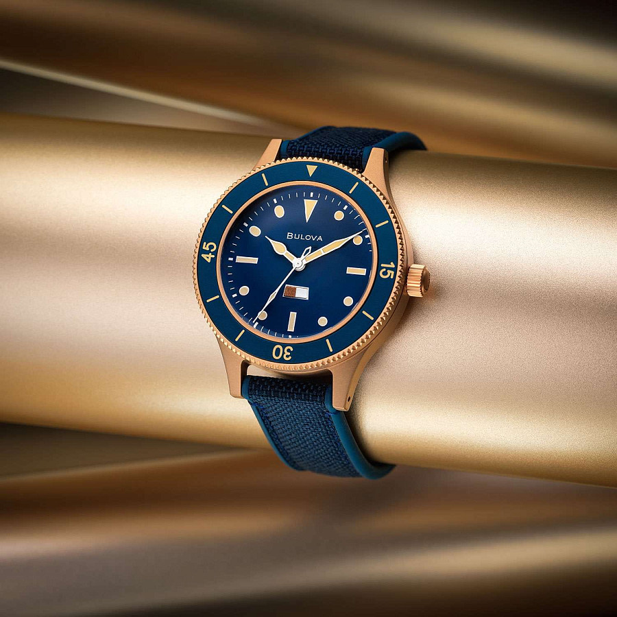 Часы Bulova Mil-Ships 98A325 — бронза, США