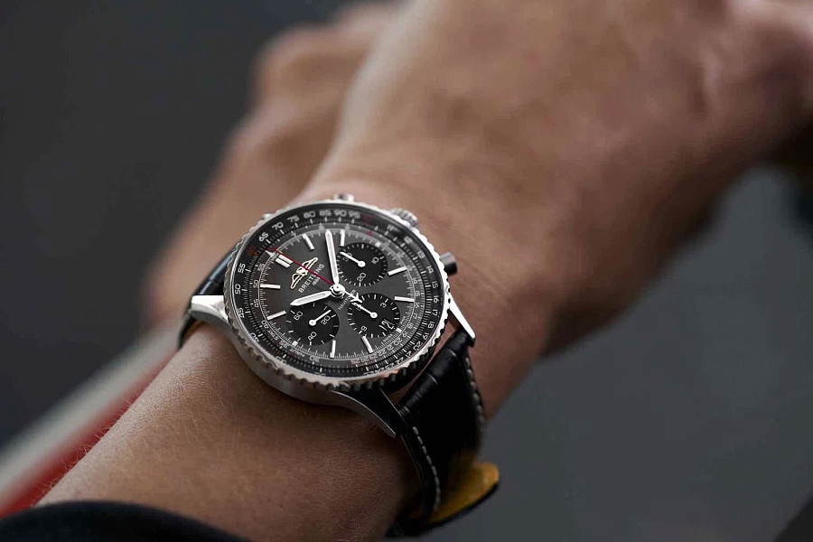 Часы Breitling Navitimer B01 Chronograph 41 AB01395A1B1P1 — кожаный, мужские