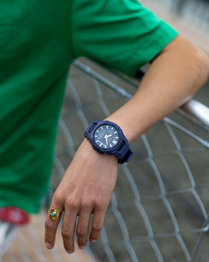 Часы Casio G-Shock GBA-950-2A — электронные, пластик