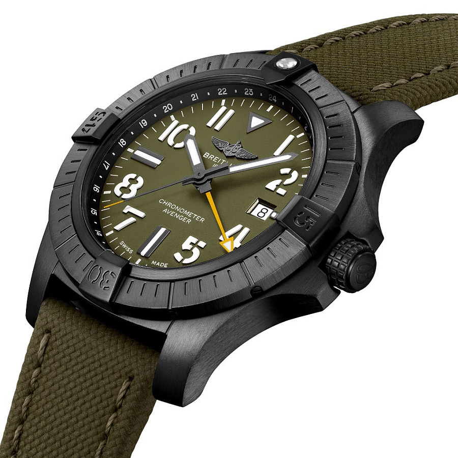Часы Breitling Avenger Automatic GMT 45 Night Mission Limited Edition V323952A1L1X1 — механические, титан