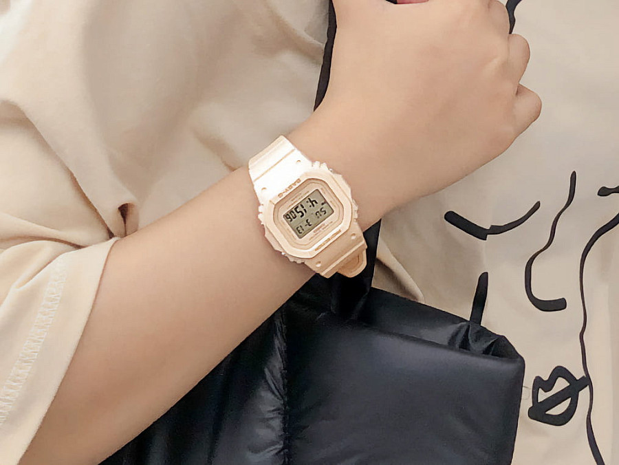 Часы Casio Baby-G BGD-565-4E — пластик, Япония