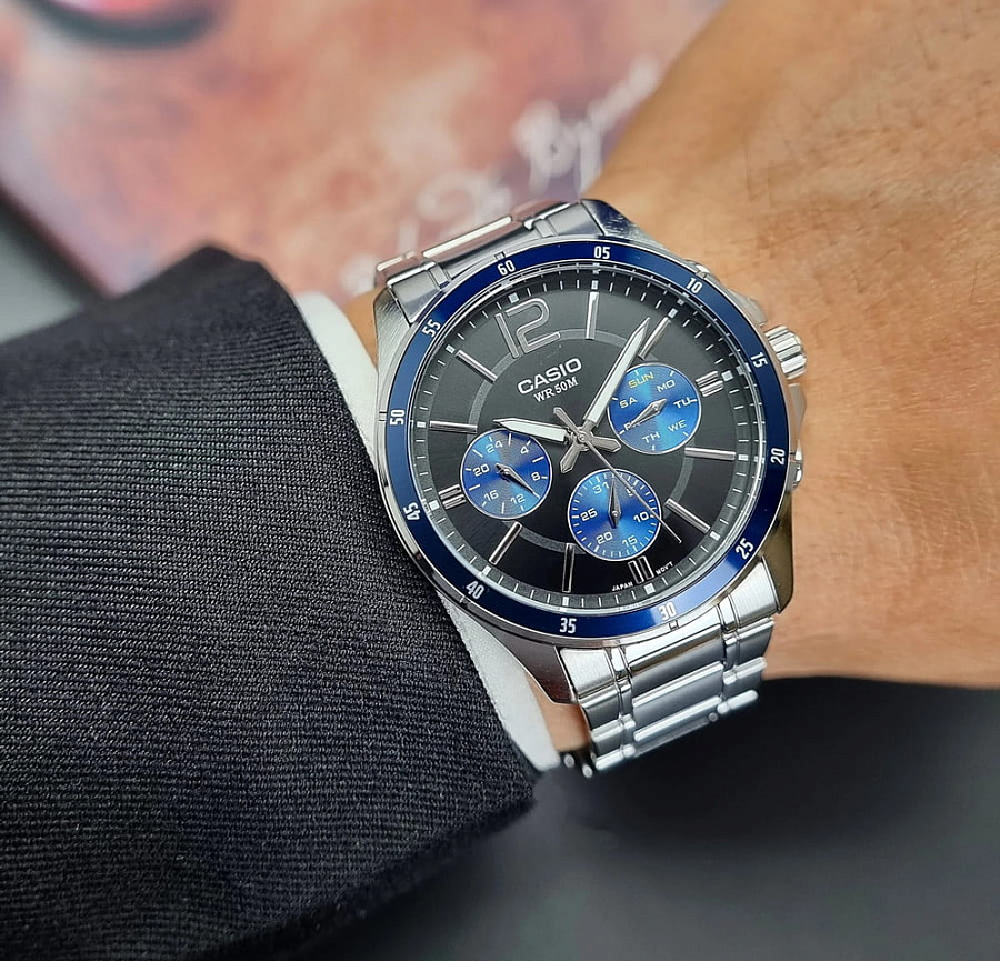 Часы Casio Collection MTP-1374D-2AVDF (MTP-1374D-2A) — кварцевые, сталь металл