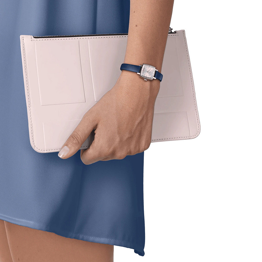 Часы Tissot Lovely Square T058.109.16.031.00 — кварцевые, сталь металл