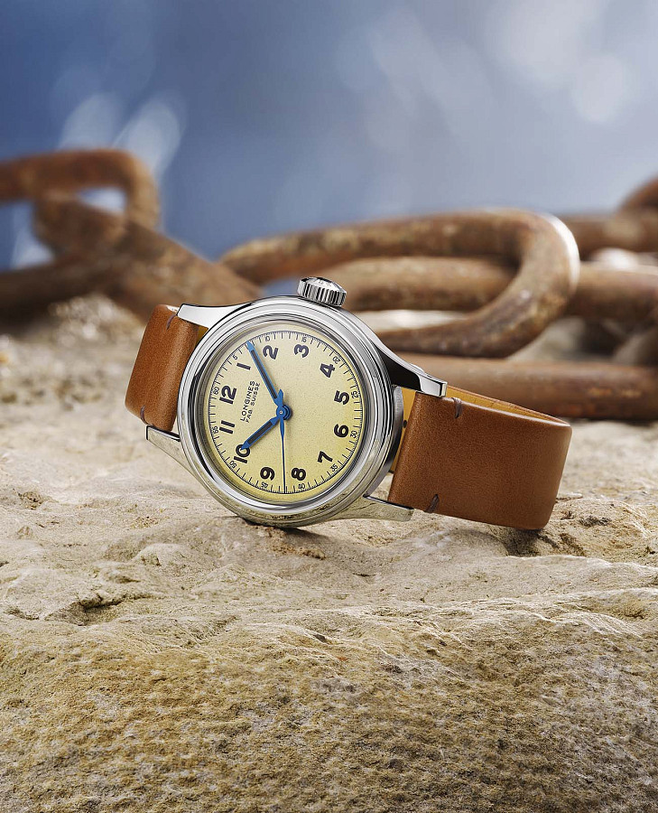Часы Longines Heritage Military L2.833.4.93.2 — мужские, кожаный