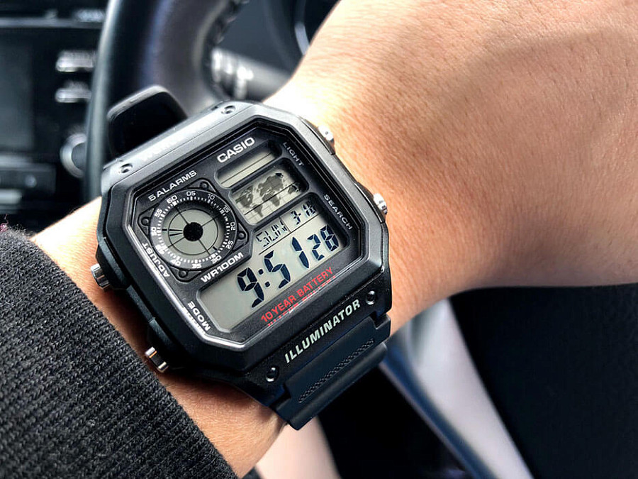 Часы Casio Collection AE-1200WH-1AVDF (AE-1200WH-1A) — мужские, черный