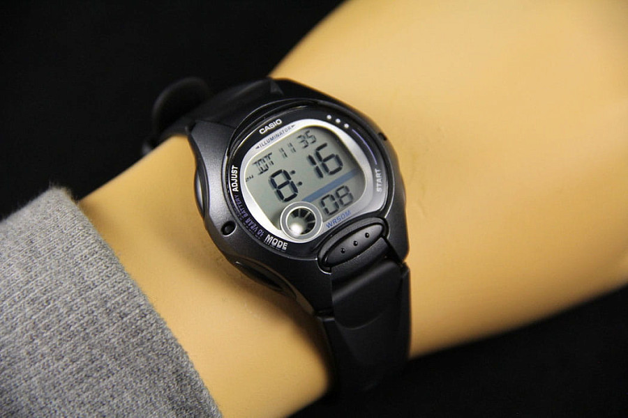 Часы Casio Collection LW-200-1B — голубой, пластик