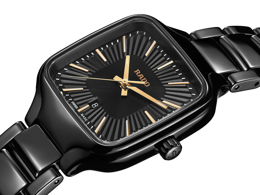 Часы Rado True Square R27080172 — женские, высокотехнологичная керамика + титан