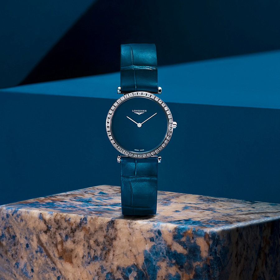 Часы Longines La Grande Classique L4.523.0.90.2 — женские, кожаный