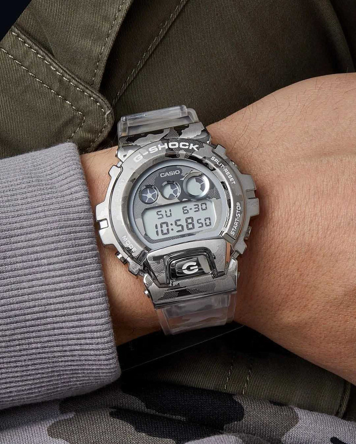 Часы Casio G-Shock GM-6900SCM-1 — электронные, сталь металл пластик