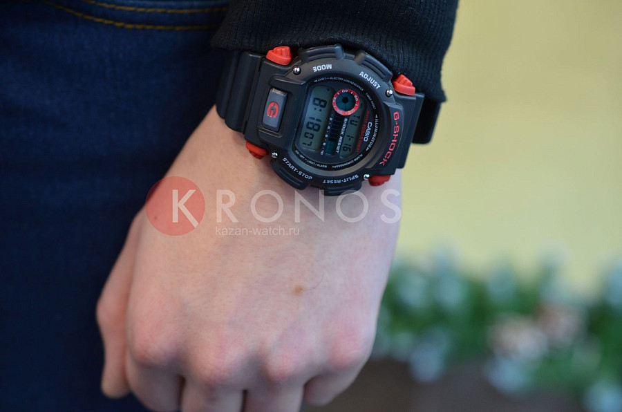 Часы Casio G-Shock DW-9052-1C4 — электронные