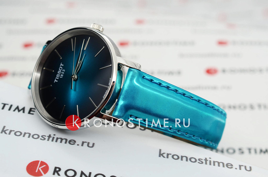 Часы Tissot Everytime Lady T143.210.17.091.00 — женские, зеленый