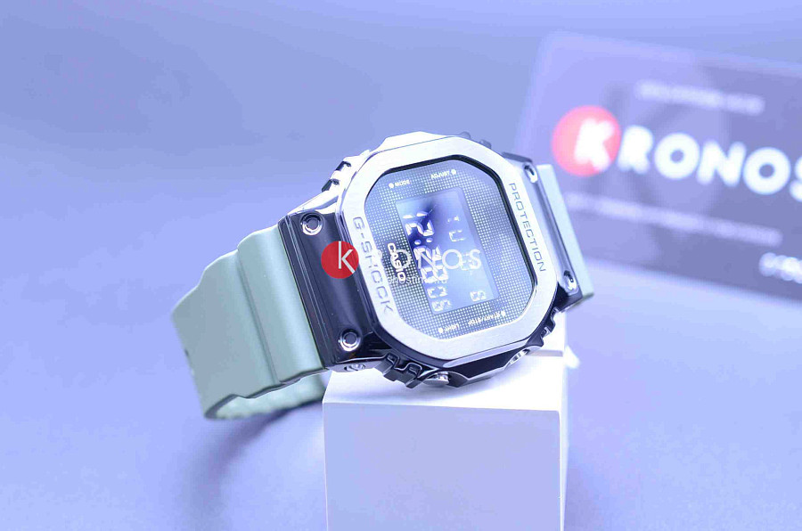 Часы Casio G-Shock GM-5600B-3 — мужские, артикул GM-5600B-3ER