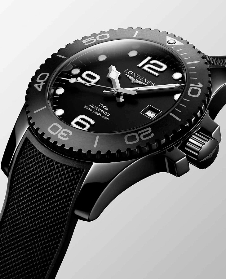 Часы Longines HydroConquest L3.784.4.56.9 — черный, металл керамика