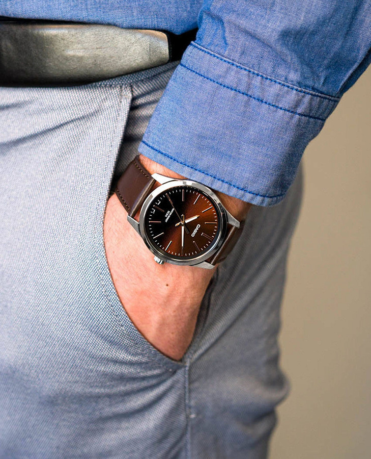 Часы Casio Collection MTP-E180L-5AVEF — кварцевые, металл сталь