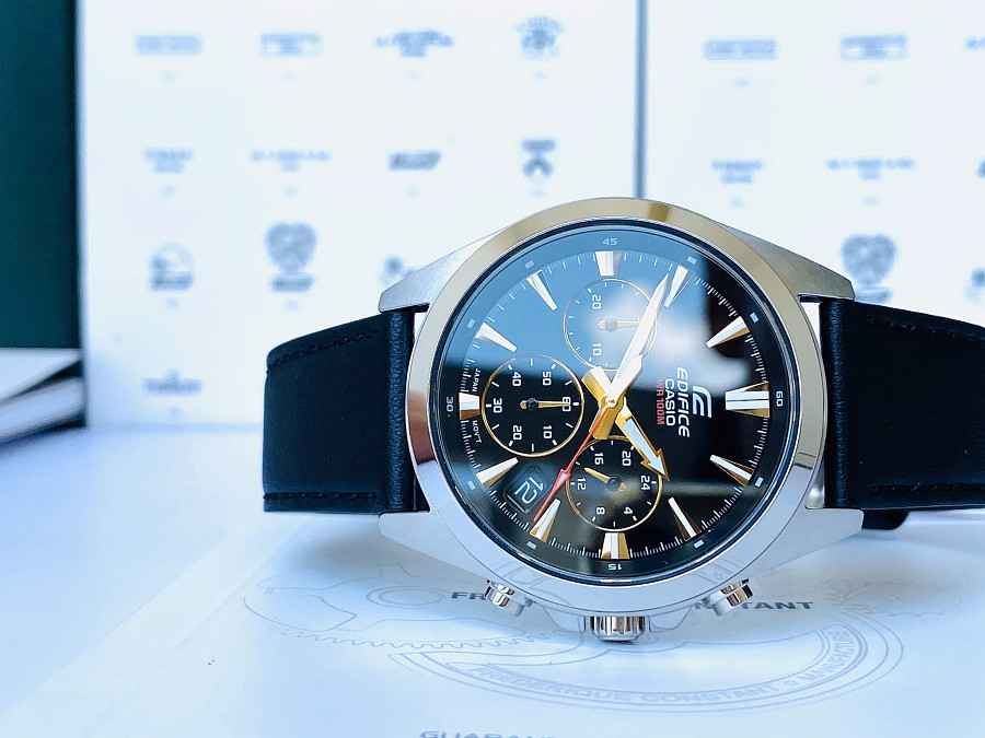Часы Casio Edifice EFV-630L-1AVUDF (EFV-630L-1A) — Япония, кварцевые