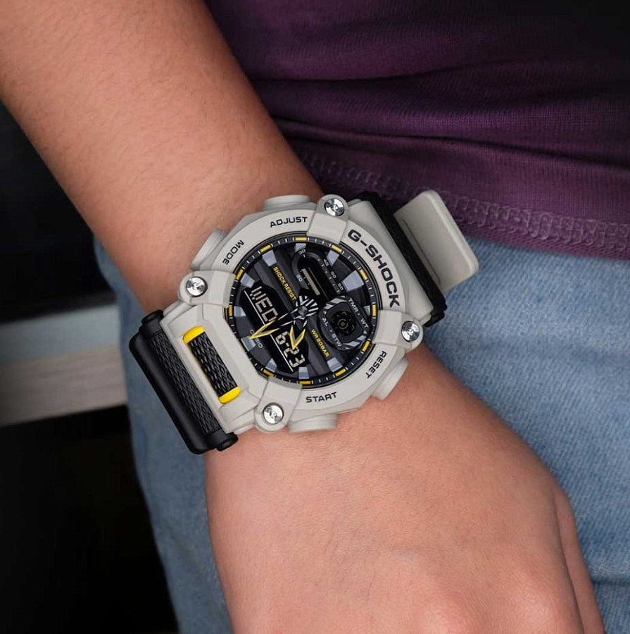 Часы Casio G-Shock GA-900HC-5A — электронные, пластик