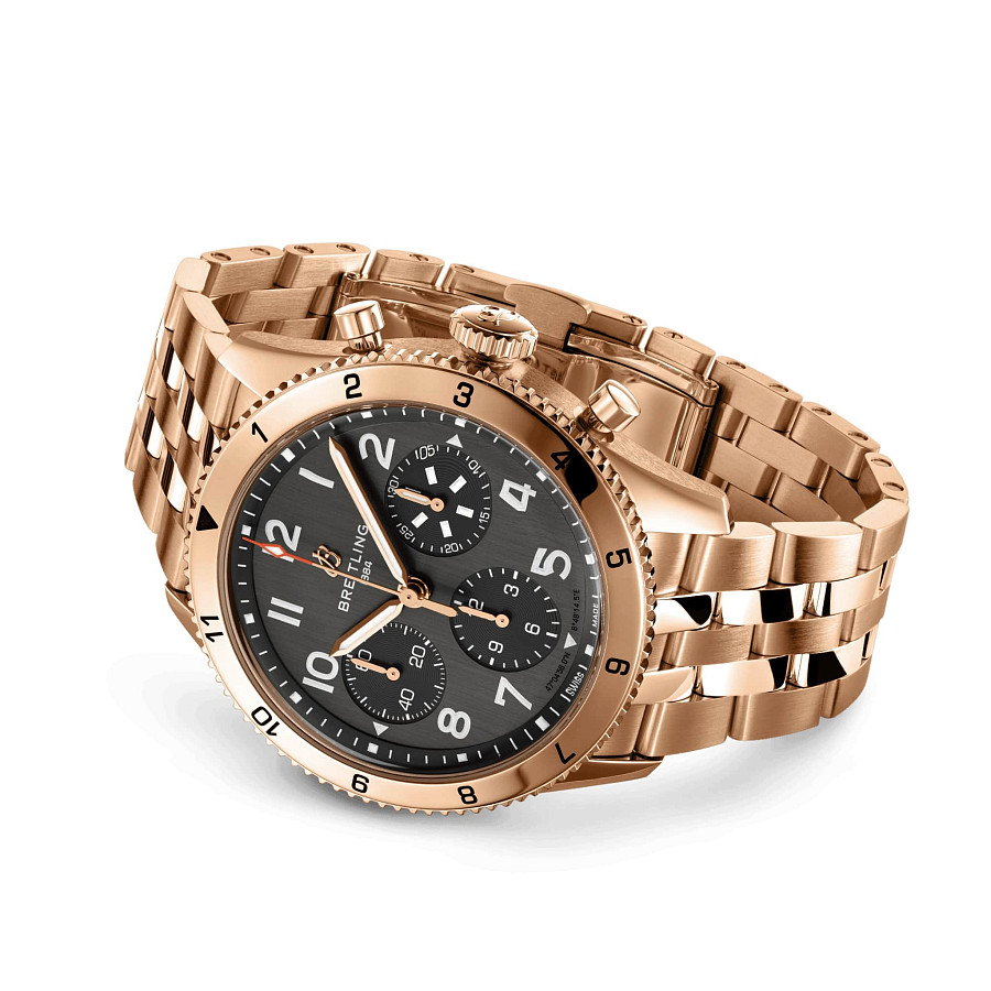 Часы Breitling Classic Avi Chronograph 42 P-51 Mustang R233801A1B1R1 — золото металл, Швейцария