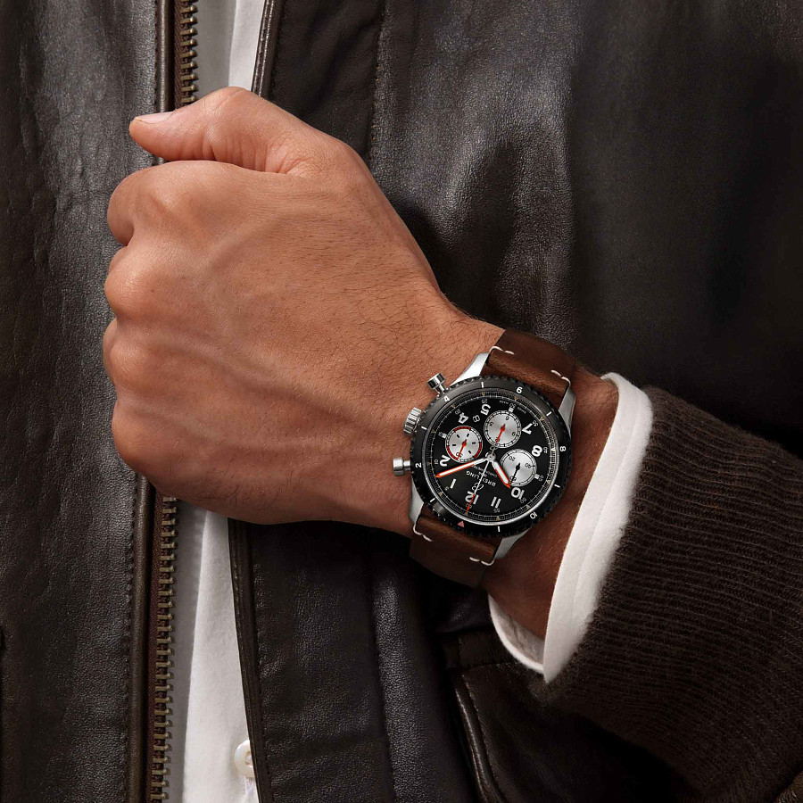Часы Breitling Aviator 8 B01 Chronograph 43 Mosquito AB01194A1B1X2 — механические, металл сталь