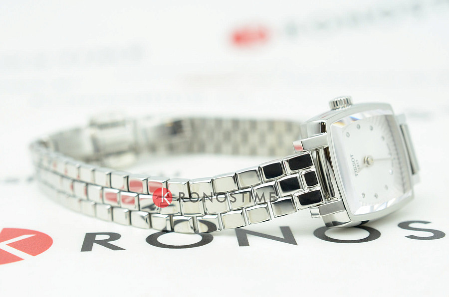 Часы Tissot Lovely Square T058.109.11.036.01 — нержавеющая сталь, женские