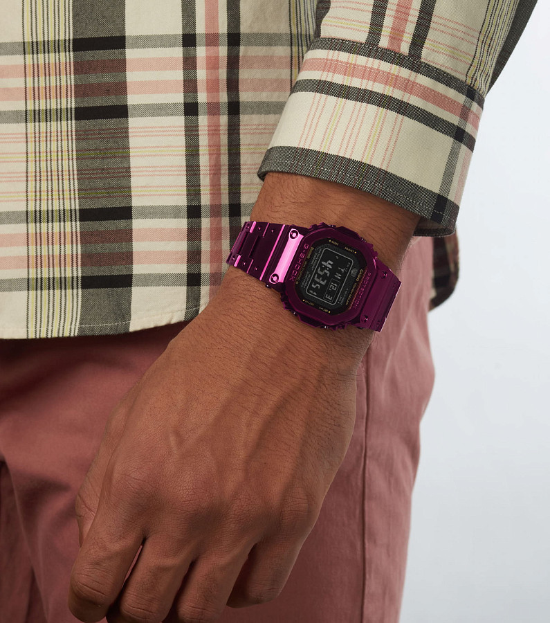 Часы Casio G-Shock GMW-B5000RD-4 — электронные, сталь металл