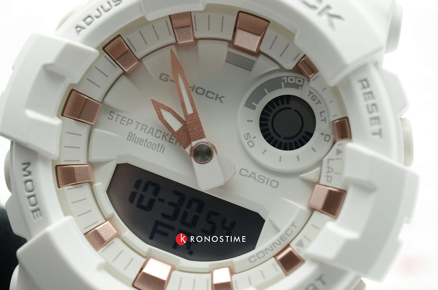 Часы Casio G-Shock GMA-B800-7A — пластик, Япония