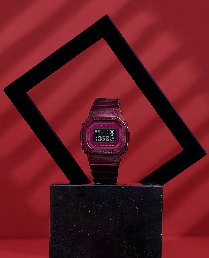 Часы Casio G-Shock GMD-S5600RB-4DR (GMD-S5600RB-4) — Япония, электронные