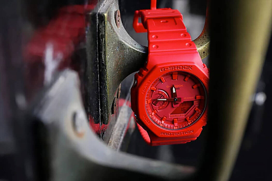 Часы Casio G-Shock GA-2100-4ADR (GA-2100-4A) — Япония, мужские
