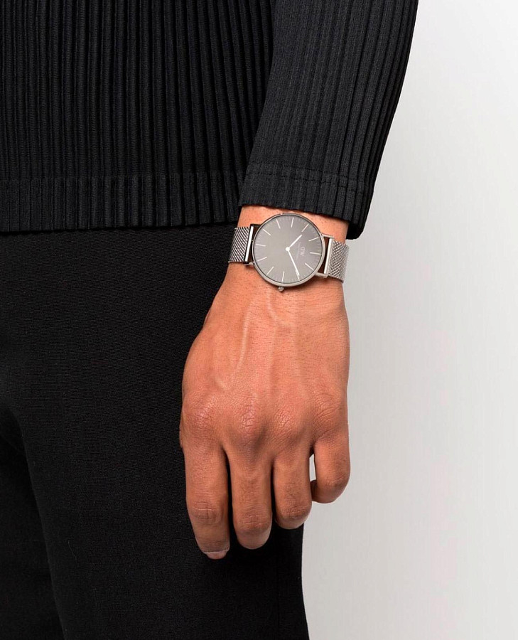 Часы Daniel Wellington Classic DW00100630 — кварцевые, металл сталь