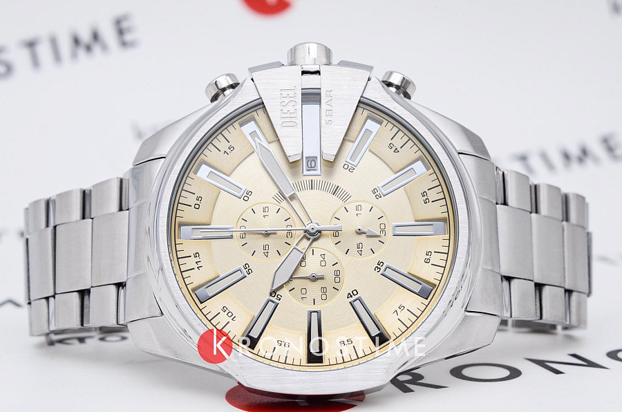 Часы Diesel Mega Chief Slim DZ4702 — кварцевые, металл сталь