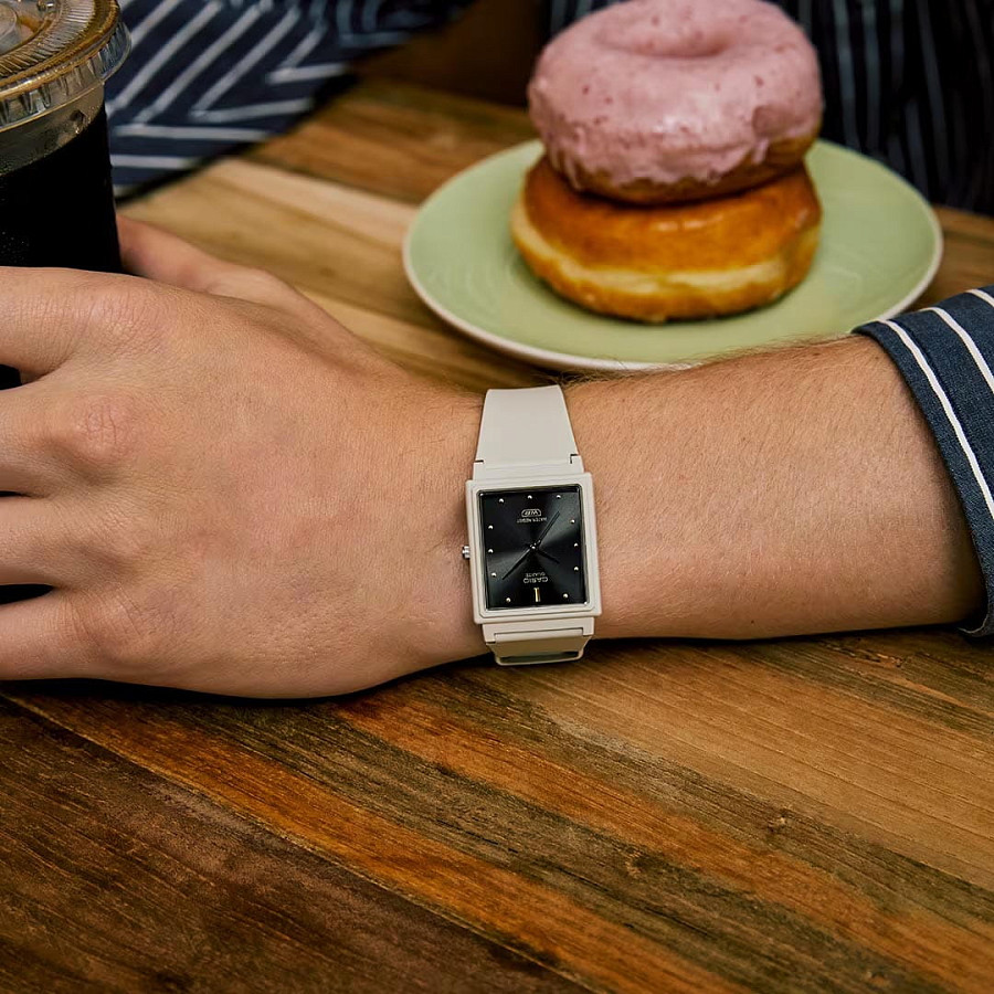 Часы Casio Collection MQ-38UC-8ADF (MQ-38UC-8A) — пластик, Япония