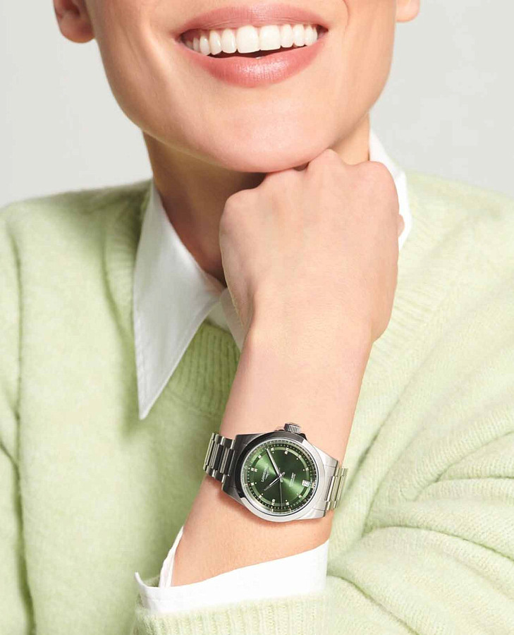 Часы Longines Conquest L3.430.4.07.6 — Швейцария, механические