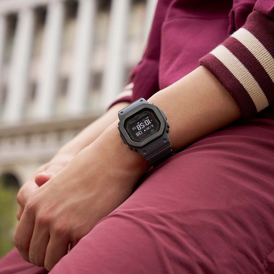 Часы Casio G-Shock DW-H5600MB-8DR (DW-H5600MB-8) — электронные, пластик сталь