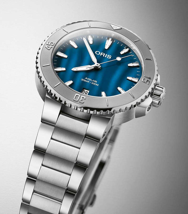 Часы Oris Aquis Date 01 733 7770 4155-07 8 18 05P — сталь, Швейцария